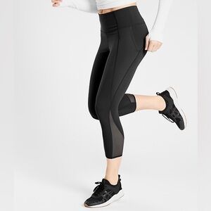 Flawed-ATHLETA Lightning Capri Mesh Leggings Size S